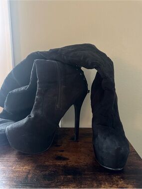 Sheikh Black Suede Thigh-High Lace-Up Platform Boots